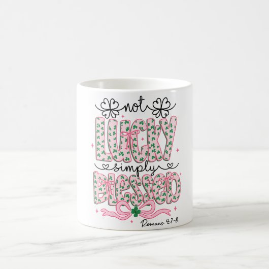 Mug Pas chanceux simplement béni chrétien Romains 4:7– (Centre)
