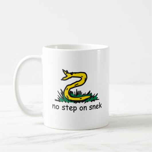 Mug Pas de pas sur les mèmes de serpent Gadsden parodi (Gauche)
