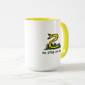 Mug Pas de pas sur les mèmes de snek parodie de Gadsde (Devant droit)
