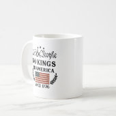 Mug Pas de rois en Amérique Nous le peuple Rétro Class (Devant gauche)