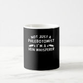 Mug Pas simplement Whisperer de veine de Phlebotomist (Centre)
