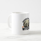 Mug Passer du temps avec mes sorcières design Hallowee (Devant gauche)
