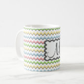 Mug Pastel Chevron avec Monogram de Shirley Taylor (Devant gauche)