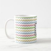 Mug Pastel Chevron avec Monogram de Shirley Taylor (Gauche)