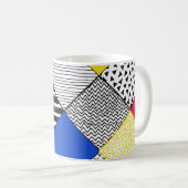 Mug Patchwork arrière - plan : oiseaux, pois. (Devant droit)