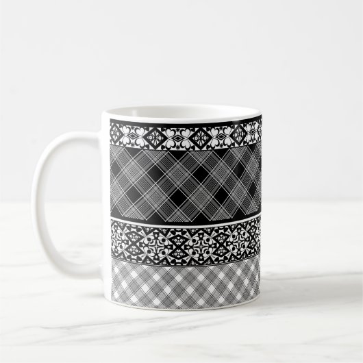 Mug Patchwork rayé noir et blanc avec dentelle (Gauche)