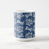 Mug Pâtes de chien et os Faux Lace Art Imprimer (Centre)