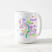 Mug Patricia, fleurs, coeurs, remous - nous *Heart* (Devant droit)