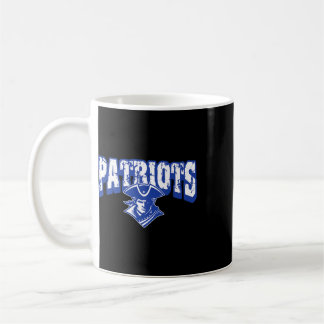 Mug Patriotes reviennent à l'esprit scolaire B