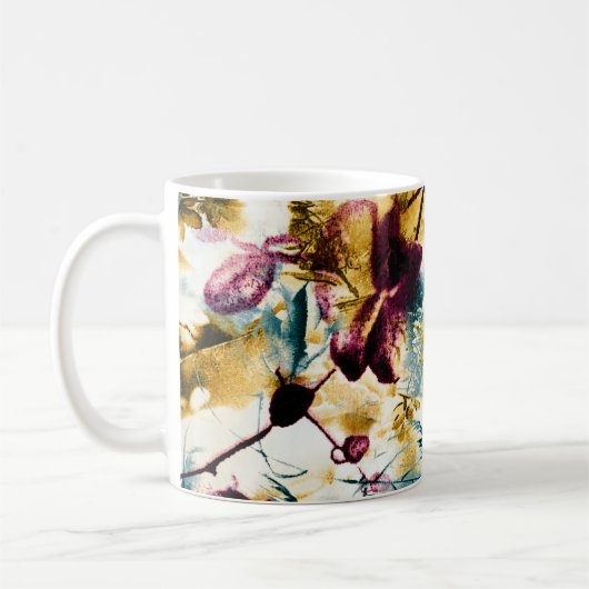 Mug Patterned batik fabric suitable as backgroundabstr (Gauche)