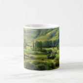 Mug Paysage de la Vallée verte luxuriante (Centre)