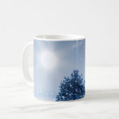 Mug Paysage d'hiver de couleur bleue. Arbre solitaire  (Devant gauche)