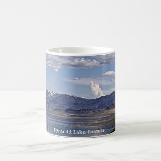 Mug Paysage du lac Pyramid Nevada (Centre)