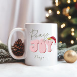 Mug Peace Joy Christmas Pink Red Festive Ajouter un no<br><div class="desc">Ce design mignon et girly Peace & Joy a été créé en utilisant une police de script moderne amusante et ma police de bloc lettrée à la main dans un style rétro des années 80 en rose pâle et rouge. Il présente mon chapeau de Père Noël peint à la main...</div>