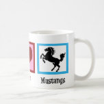 Mug Peace Love Mustangs<br><div class="desc">Que vous aimiez les chevaux ou les équipes sportives appelées Mustangs,  nous sommes tous d'accord que c'est un grand cheval! Un signe de paix,  un coeur,  et un mignon mustang.</div>