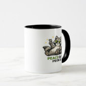 Mug Peace Over People Funny Raccoon Introvert Design (Devant droit)