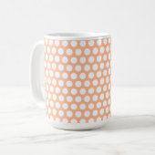 Mug Peach fuzz rétro petits pois blancs (Devant gauche)