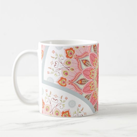 Mug Peacock Feathers, Floral Round Ornament. (Gauche)