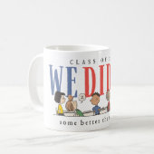 Mug Peanuts We Did It Graduation Funny Quote Snoopy (Devant gauche)