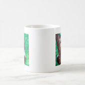 Mug Peinture de panda dans un arbre (Centre)