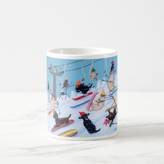 Mug Peinture de ski de Labradors d'amusement d'hiver (Centre)