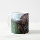 Mug Peinture des montagnes écossaise de vache (Devant gauche)