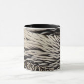 Mug Pélican Plumes Photographie Abstraite de la nature (Centre)
