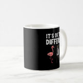 Mug Penguin Its Okay To Be Different Flamingo Men Wome (Devant droit)
