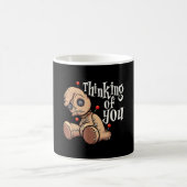 Mug Pense à une poupée vaudou avec ns Funny Halloween (Centre)