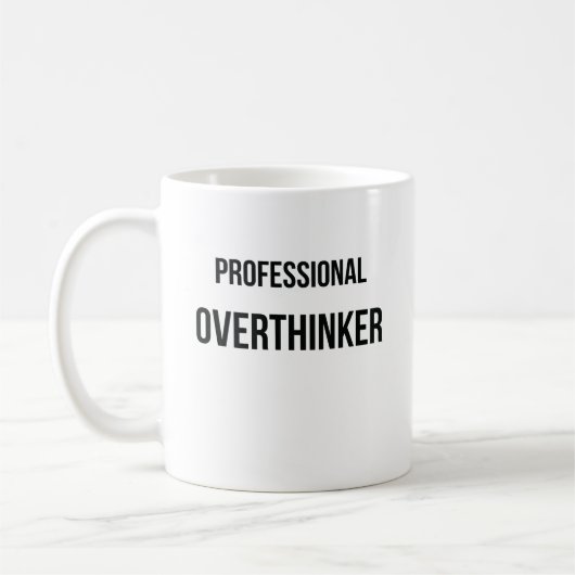 Mug Pensée de trop d'Overthinker professionnel (Gauche)