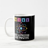 Mug Pensez comme un proton Restez positif drôle Scienc (Gauche)