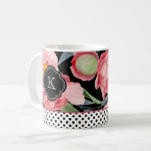 Mug Peonies élégantes et Pois avec Monogramme (Devant gauche)