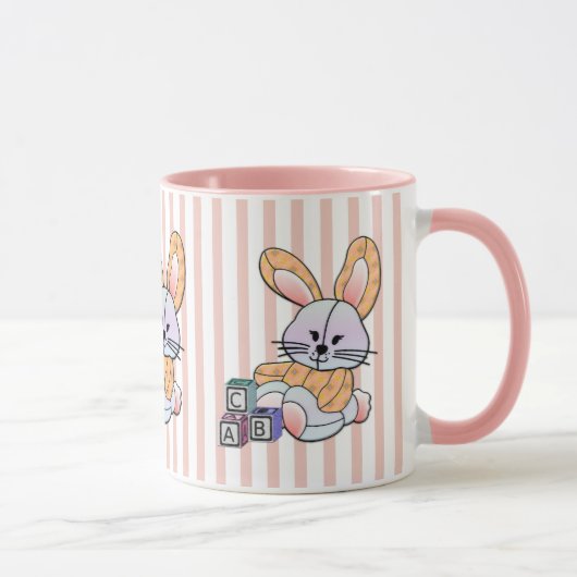 Mug Pépinière à rayures roses personnalisées - Lapin (Droite)