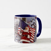 Mug Père Noël patriotique de Noël tenant le drapeau am (Devant droit)