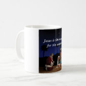 Mug Père Noël se mettant à genoux à la nativité (Devant gauche)