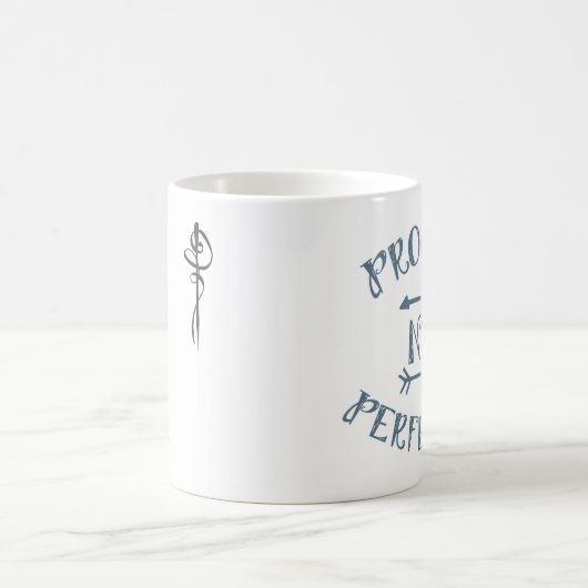 Mug Perfection GreyBlue de progrès pas sur le blanc (Centre)
