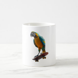 Mug perroquet chevauchant un skateboard en milieu urba