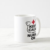 Mug Personalisé Conserver le calme et l'infirmière sur (Devant droit)