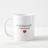 Mug Personalized Cardiologist Saving Hearts Every Day  (Gauche)