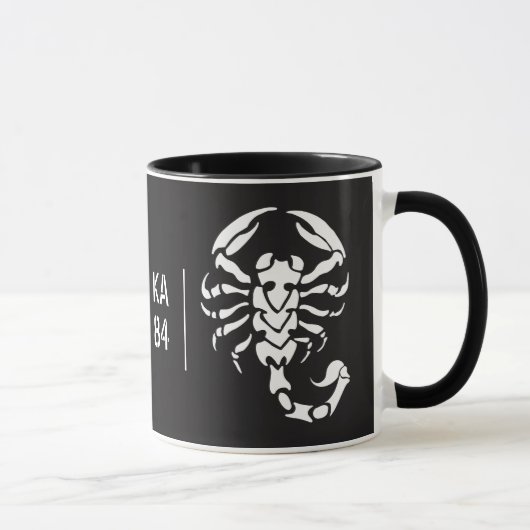 Mug Personnalisable - scorpion et vos initiales Ver.2 (Droite)