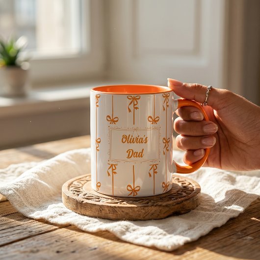 Mug personnalisé avec nom et rayure en forme d'arc