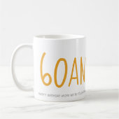 Mug Personnalisé Jaune 60 Sassy 60e anniversaire Cadea (Gauche)