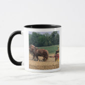 Mug Personnes simples de pays amish dans l'agriculture (Gauche)