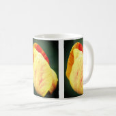 Mug Pétales de fleurs de tulipes (Devant droit)