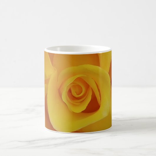 Mug Pétales de rose jaune romantiques (Centre)