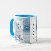 Mug Petit chaton blanc personnalisé en neige (Devant gauche)