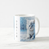 Mug Petit chaton blanc personnalisé en neige (Devant droit)