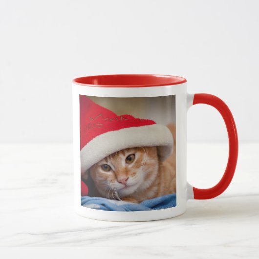 Mug Petit chaton dans le casquette rouge de Noël (Droite)