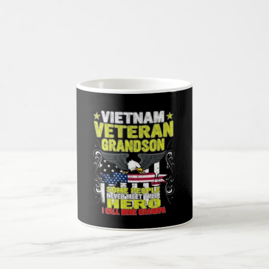 Mug petit-fils vétéran du vietnam (Centre)