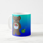 Mug Petit ours avec un panier d'ornements (Devant gauche)